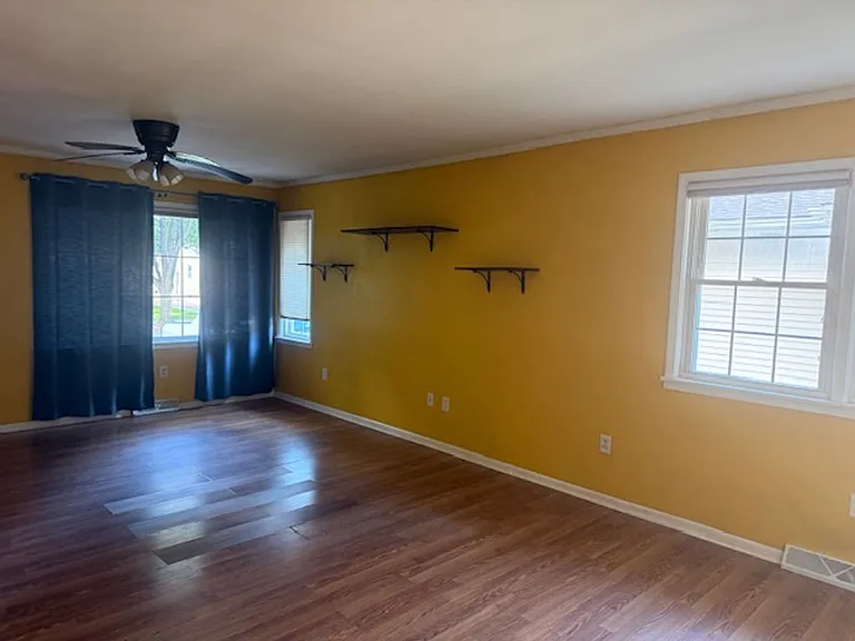 2125 Brentwood Dr — Photo 7