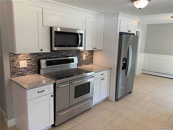 5th image of 36 Wellsley Ln