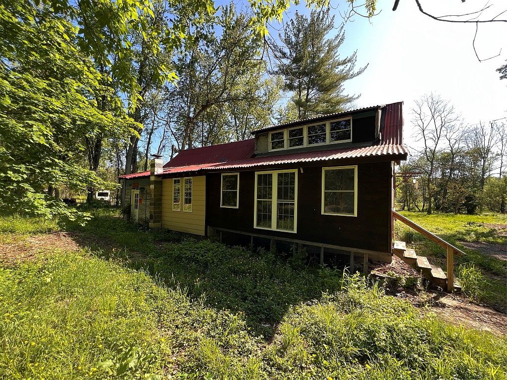 574 Kinney Rd, Endicott, NY 13760 Zillow