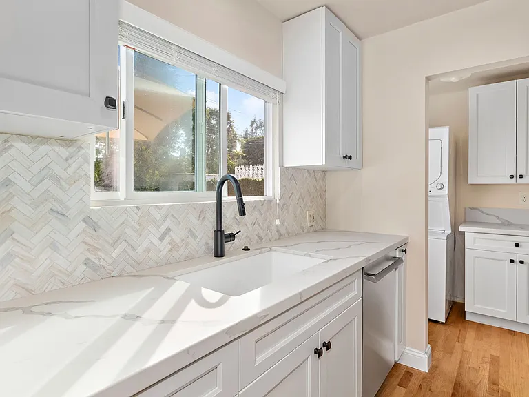 9000 Ashcroft Ave #9000 — Photo 10