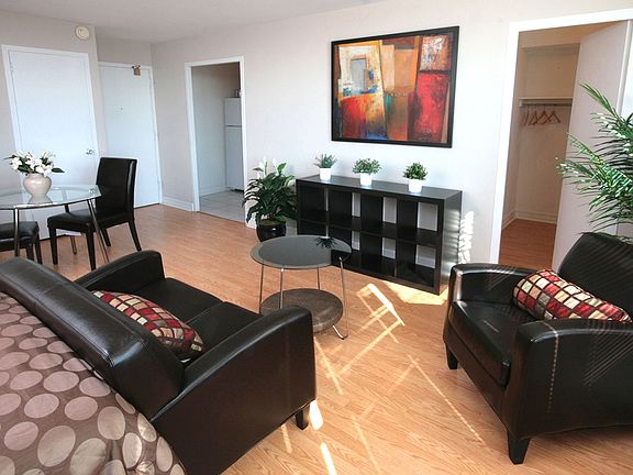 2nd image of 1300 E Hyde Park Blvd #3