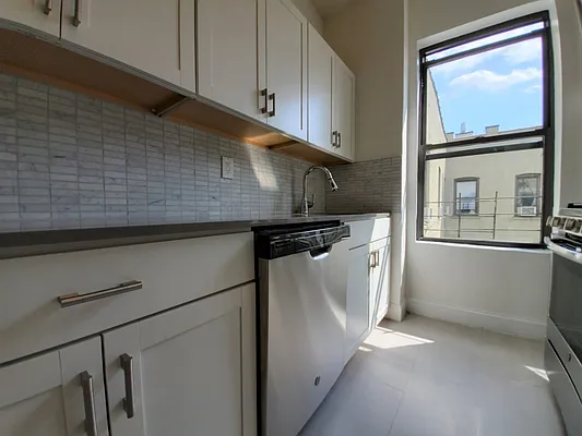 Rented by Living New York | media 37