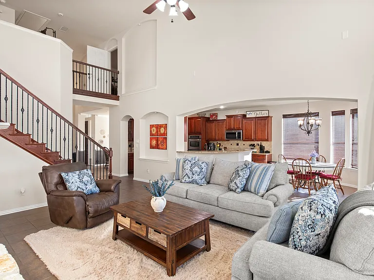 201 Barkley Dr — Photo 8