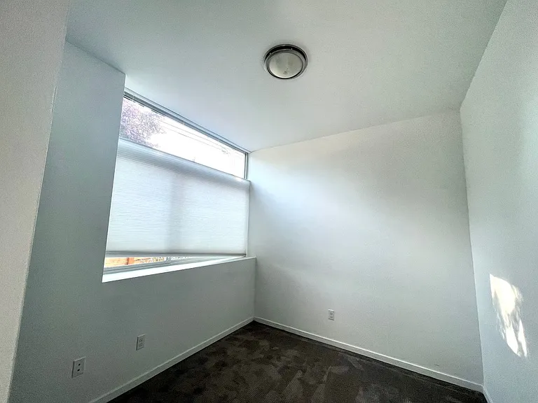 2024 NW 62nd St #A — Photo 13