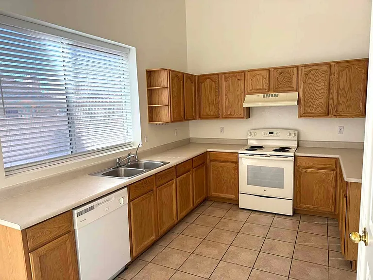7339 E Lakeview Ave — Photo 6