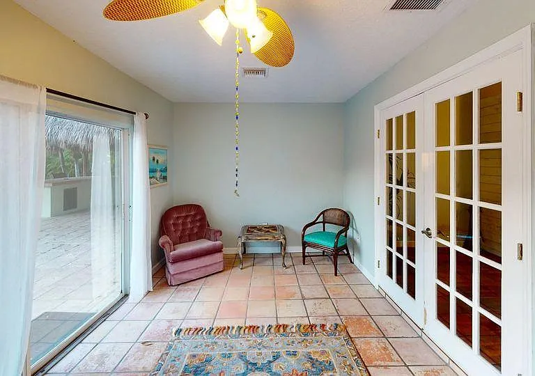 1575 S Banana River Dr — Photo 4