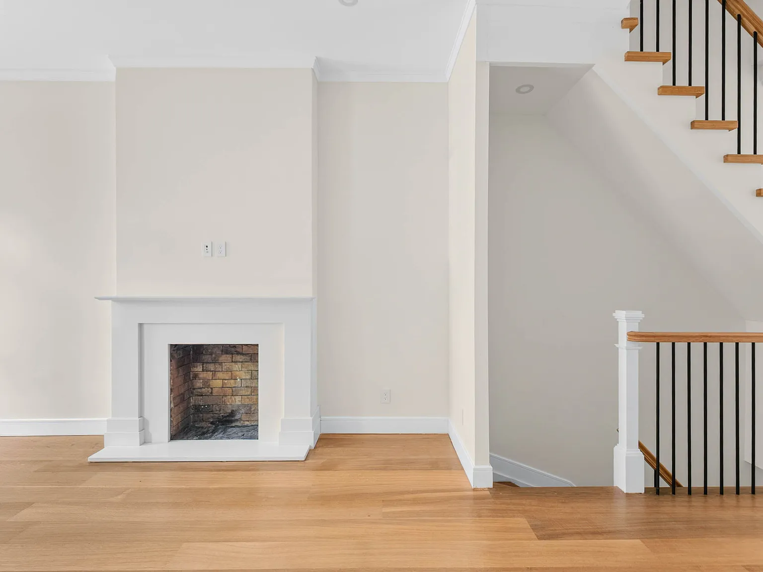 233A Clinton Street — Photo 3