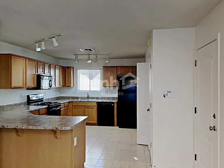 7948 S Baja Stone Ave — Photo 5