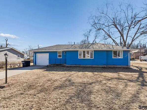 8539 Hamilton St, Omaha, NE 68114