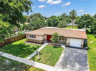 Pasadena Lakes South, Hollywood, FL 33024