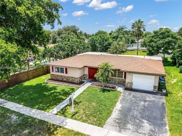 500 NW 96th Ter, Hollywood, FL 33024