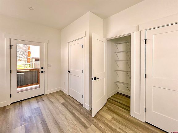 5th image of 701 Martha Rose Blvd #B