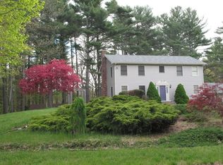 15 Fox Run Ter, Dartmouth, MA 02747