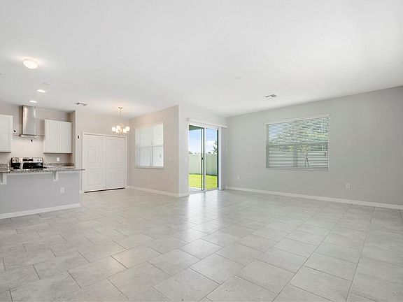 3rd image of 1841 Shumard Ave