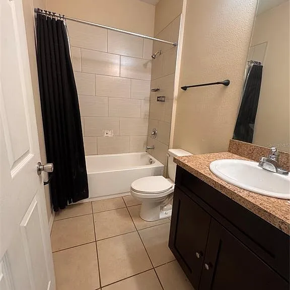 677 Royalty Ct — Photo 13