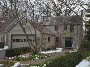 372 Brynhild Rd, Columbus, OH 43202