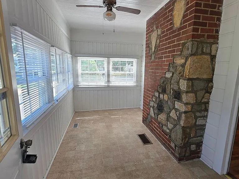 4016 Reich St — Photo 5