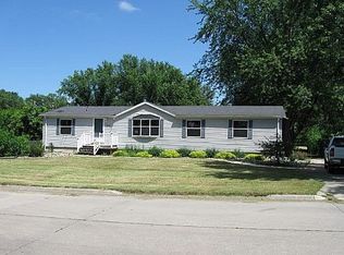 329 Lawrence Ave, Evansdale, IA 50707