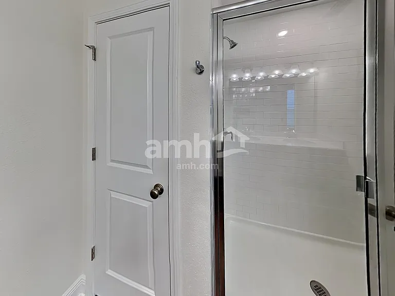 22565 Bellini Cir — Photo 17