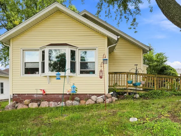 106 W McKinney St, Runnells, IA 50237