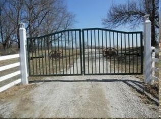 5201 Phelps Rd, Kansas City, MO 64136