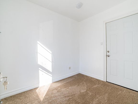 3rd image of 8740 110th St