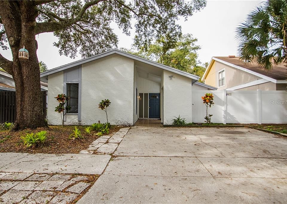 1st image of 10512 Weeping Willow Pl