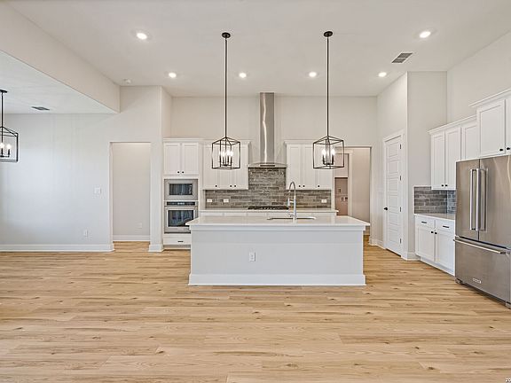 4th image of 257 Lawrence Drive