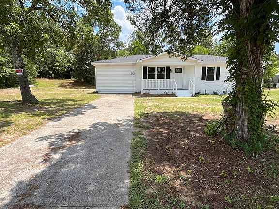 4th image of 4 Friar Tuck Ln