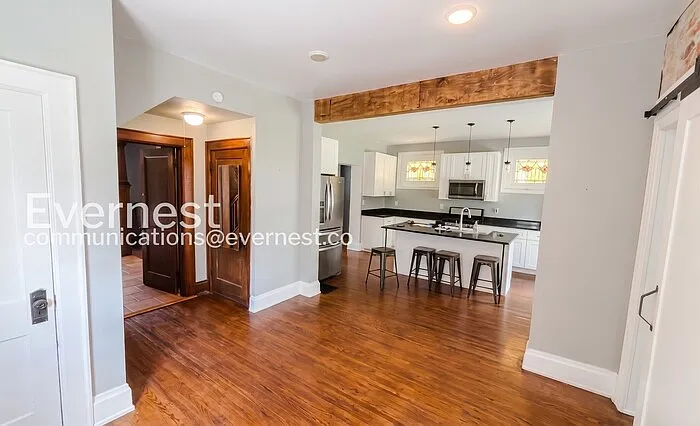 700 Linwood Ave — Photo 8