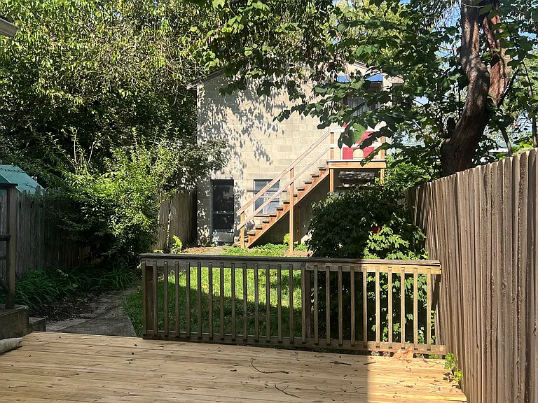 402 N Bedford St — Photo 15