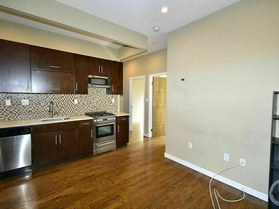 1st image of 2586 Bedford Ave #L3
