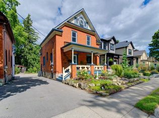 921 Moore St, Cambridge, ON N3H3C2