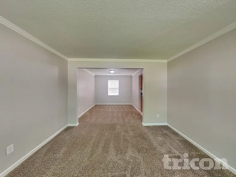 711 Archers Ln — Photo 16