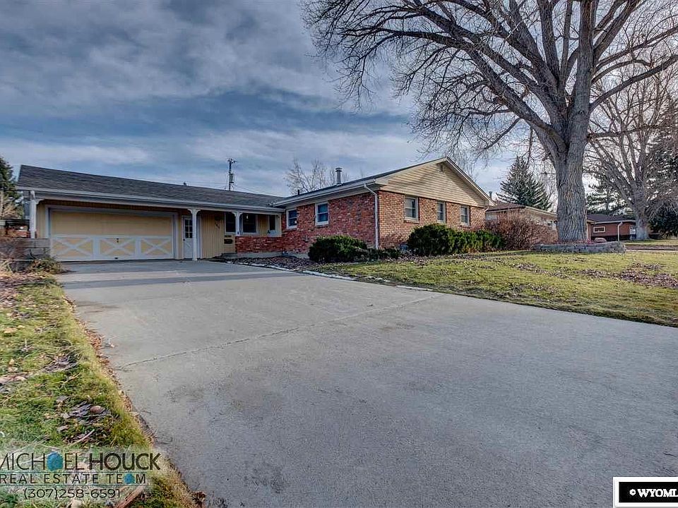 1st image of 1611 Brentwood Dr