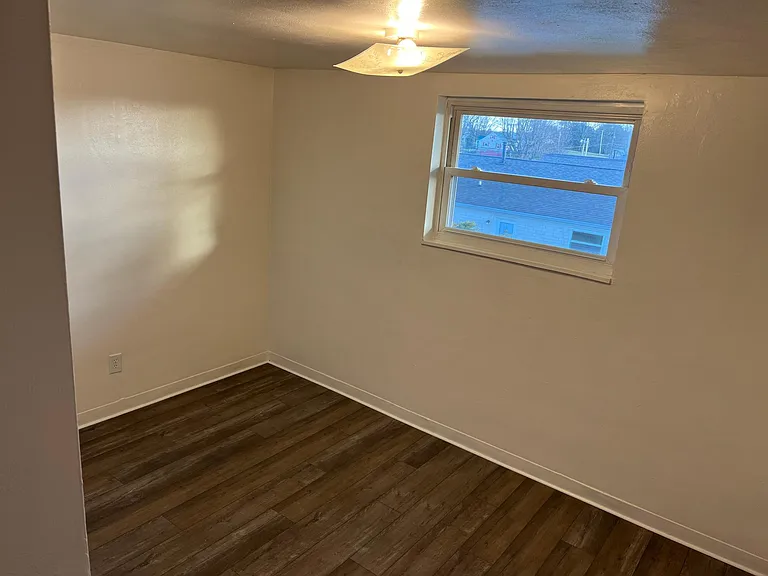 133 Reichart Ave #B — Photo 6