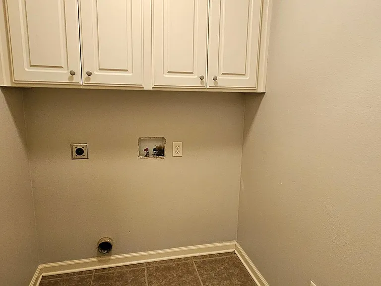 142 Weathering Dr — Photo 20