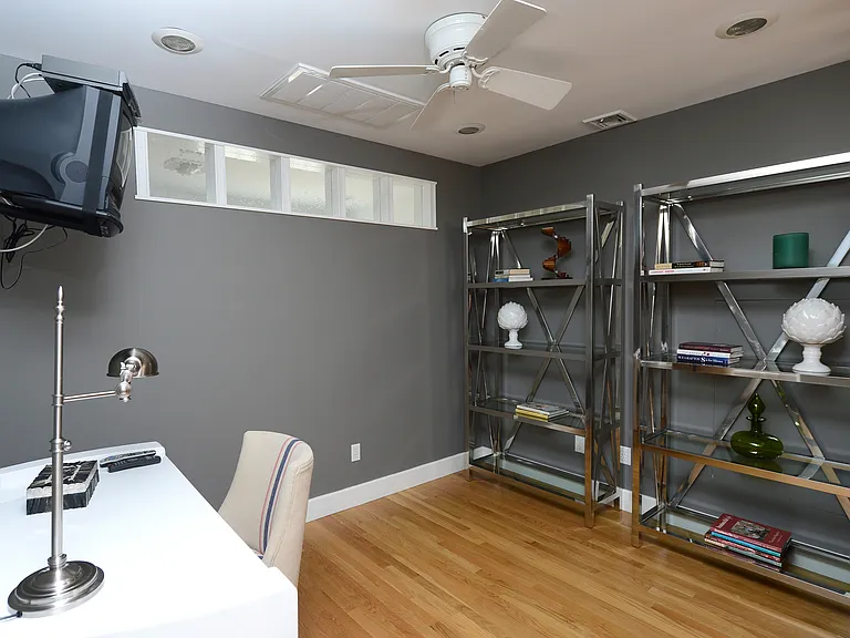 145 Lee Ave — Photo 39