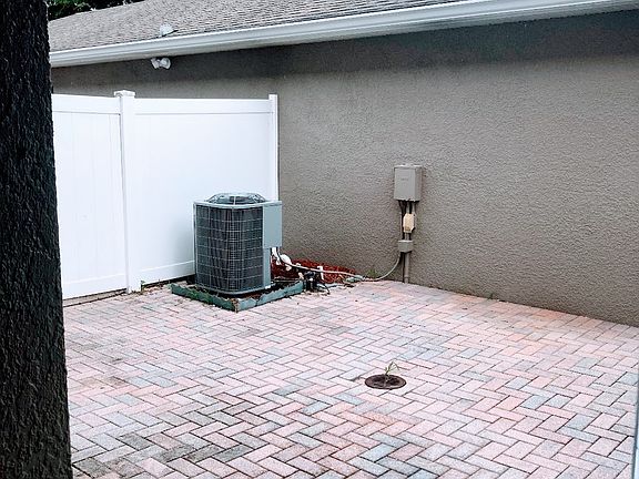 4th image of 11811 Deer Path Way #1