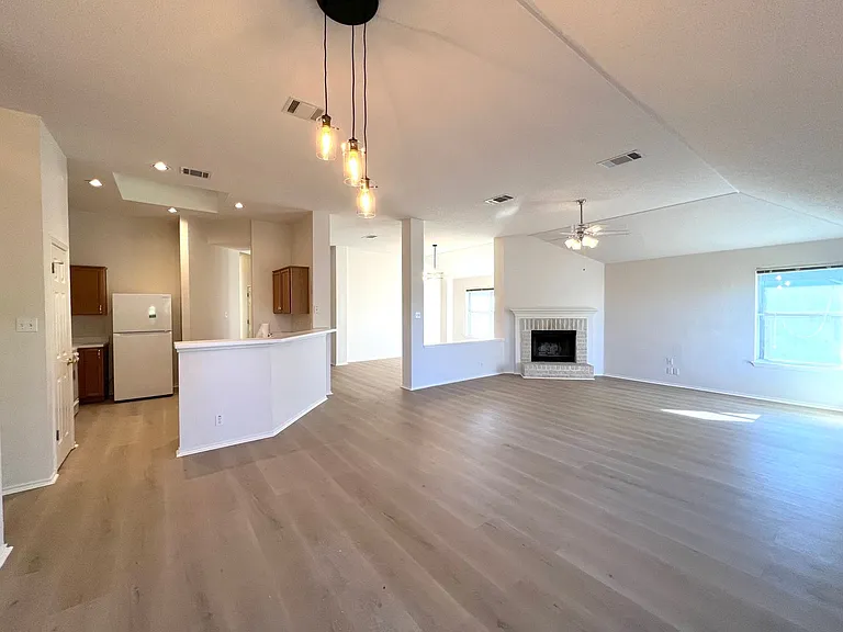 6708 Bancroft Woods Dr — Photo 9