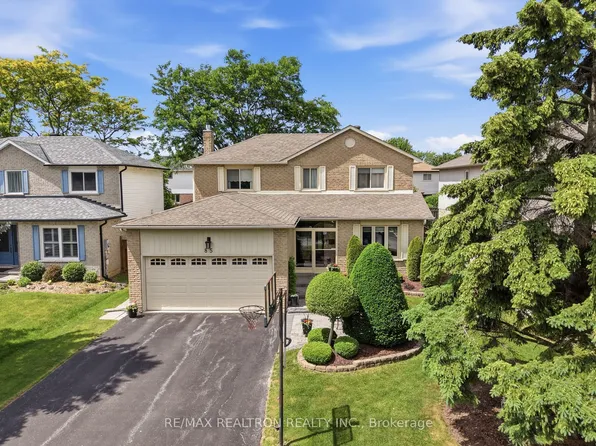 85 Stiver Dr, Newmarket, ON L3Y 7W2