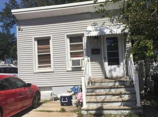 318 Summit Ave, Perth Amboy, NJ 08861