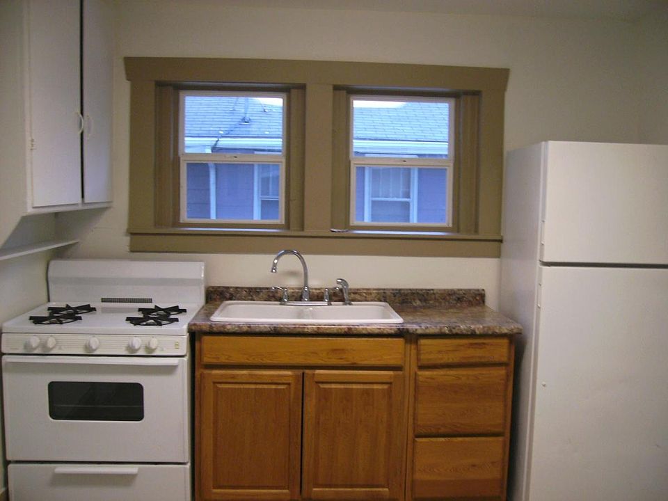2nd image of 103 4th Ave