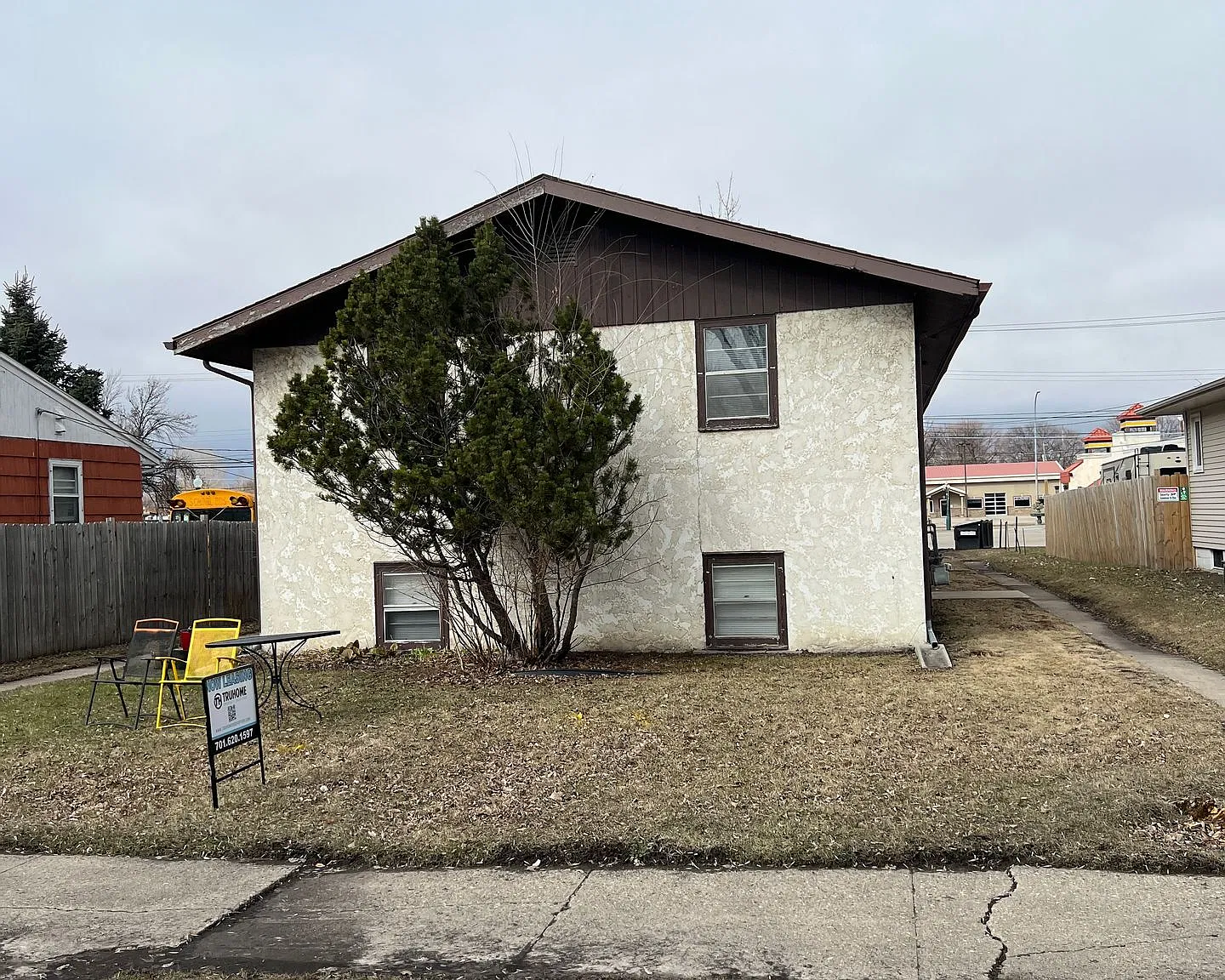4 plex-910 S. 12th St. — Photo 1
