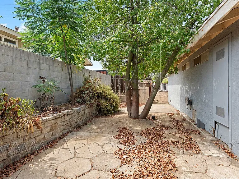 (*) Davis 402 — Photo 17