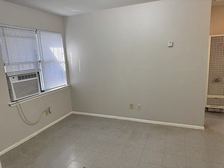 114 Poppy St #2 — Photo 6