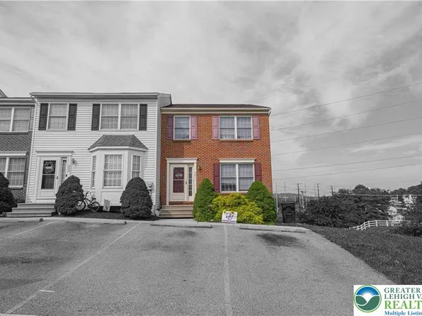 201 N Oak St, Freemansburg, PA 18017