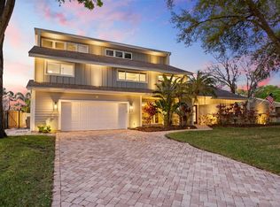 4009 Priory Cir, Tampa, FL 33618