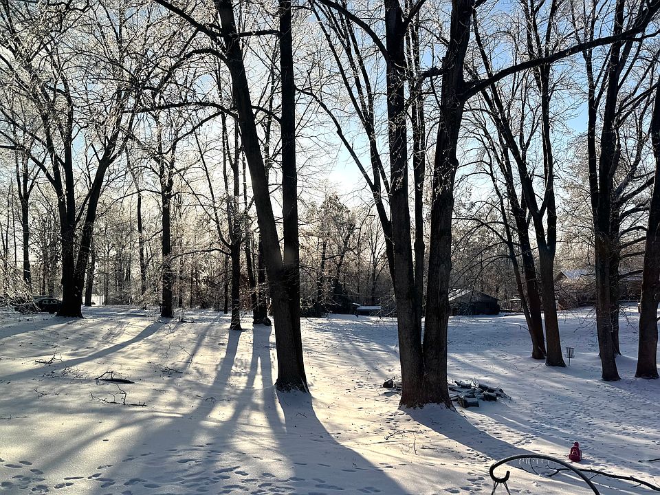 2nd image of 354 Castle Heights Rd