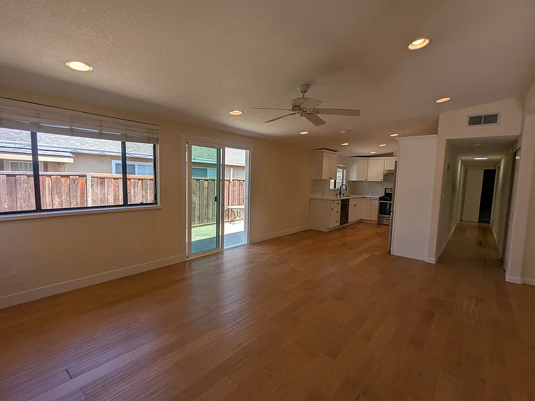 1122 Myrtle Dr — Photo 16